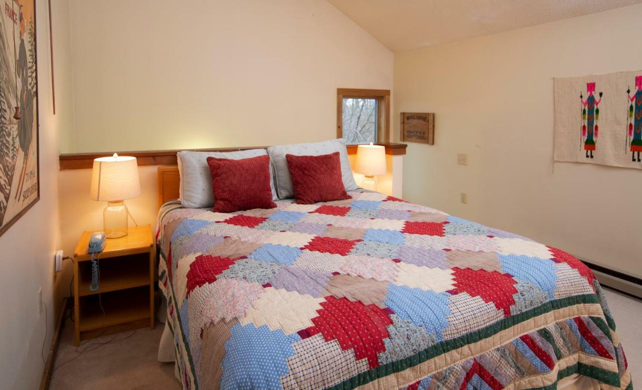 Okemo Mountain Lodging Ладлоу Экстерьер фото