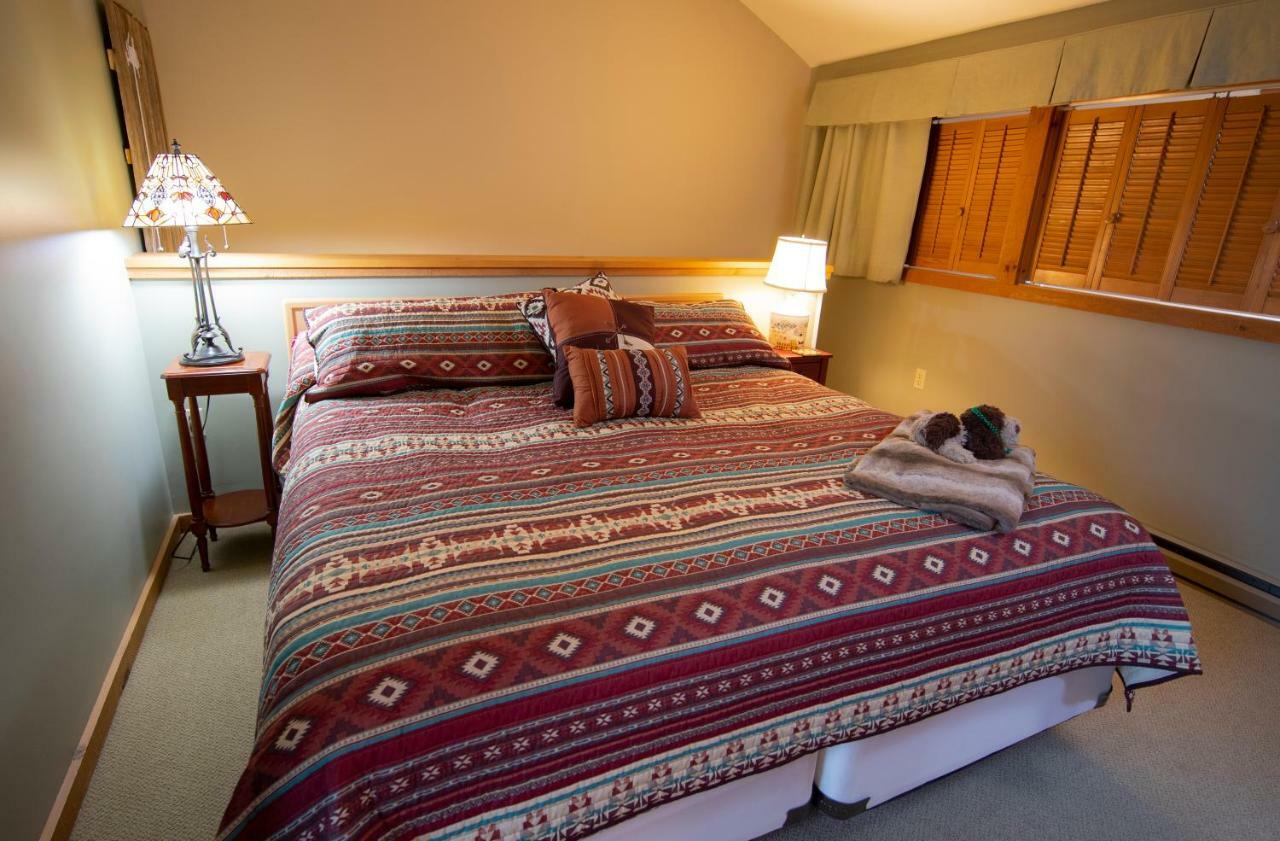 Okemo Mountain Lodging Ладлоу Экстерьер фото